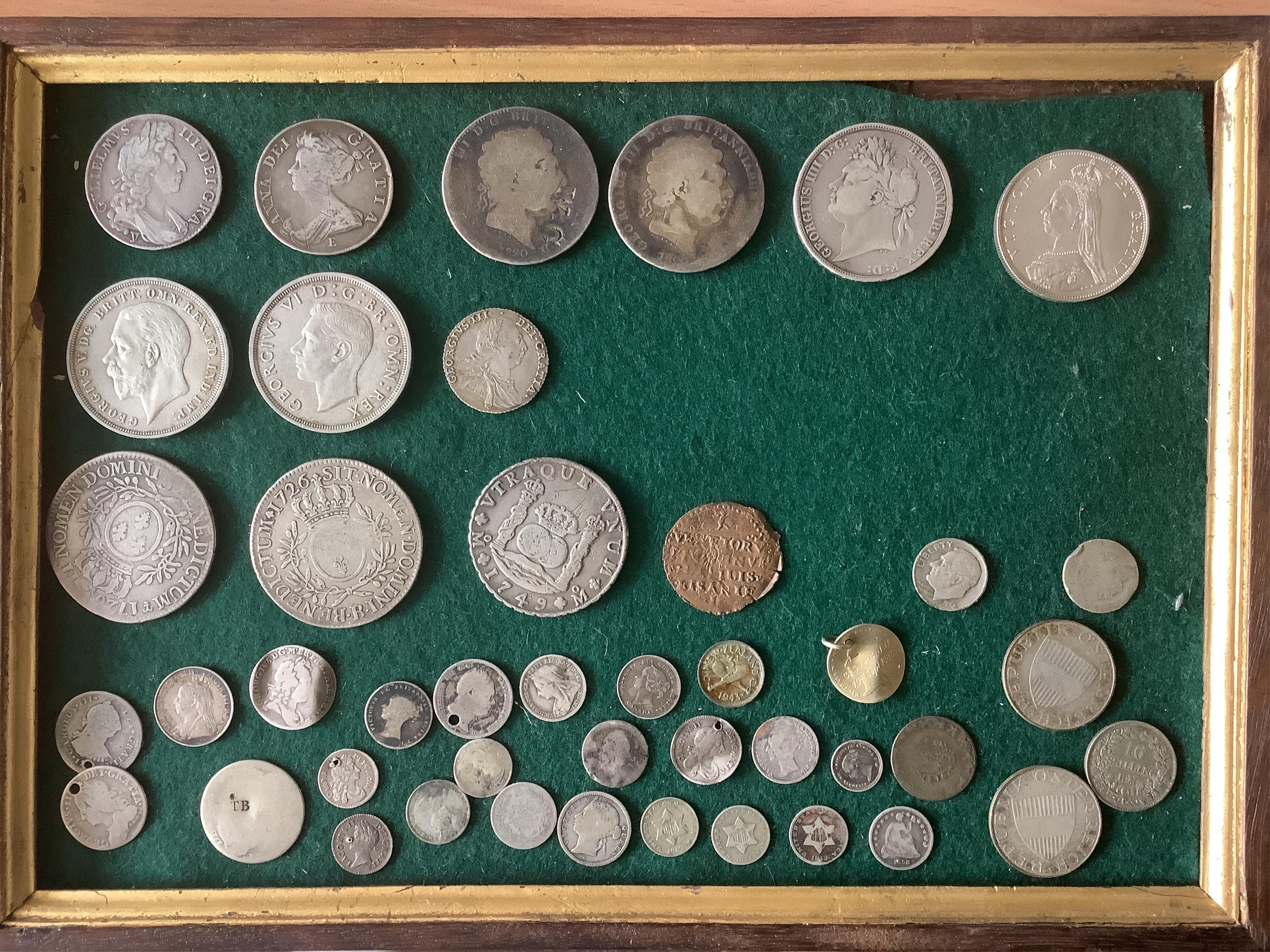British, USA, France etc. coins;, William III (1694-1702), halfcrown, 1697, mm. y below first bust, York, fine, Anne (1702-1712), halfcrown, 1707, E below bust, SEXTO, George III, two crowns, 1820, George IV, crown, 1822